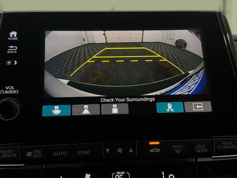 Used 2019 Honda Odyssey Touring image 4