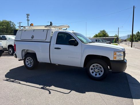 Used 2011 Chevrolet Silverado 1500 W/T RWD image 3