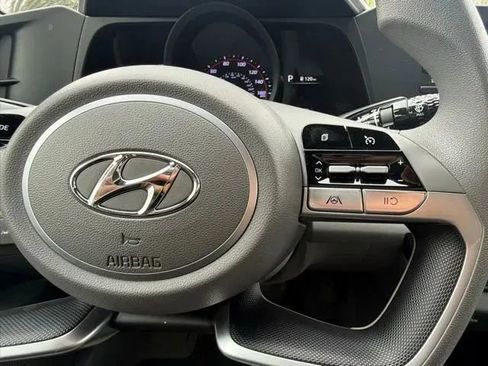 Used 2023 Hyundai Elantra SEL FWD image 22