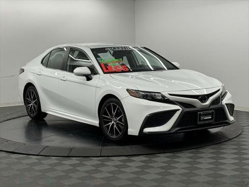Certified 2023 Toyota Camry SE image 5