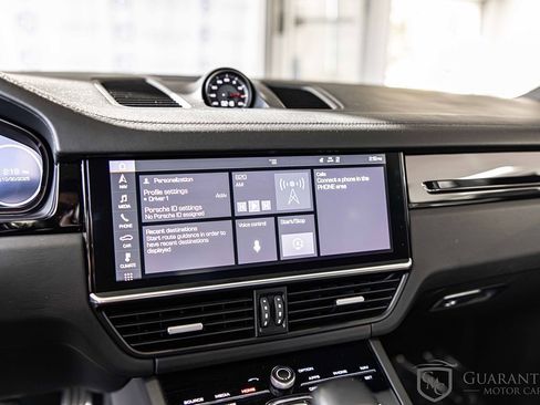 Used 2019 Porsche Cayenne S image 29