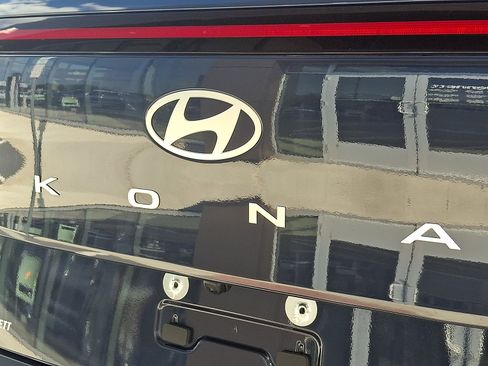 Used 2026 Hyundai Kona SEL Premium AWD/4WD image 30