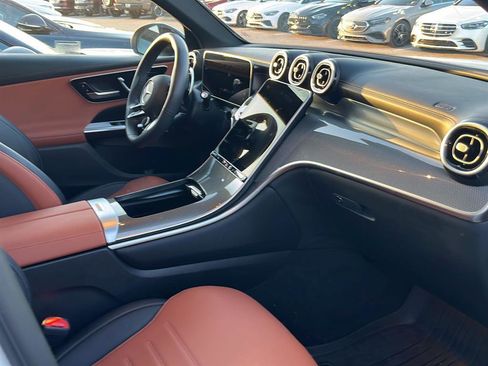 Used 2025 Mercedes-Benz GLC 43 AMG 4MATIC image 4