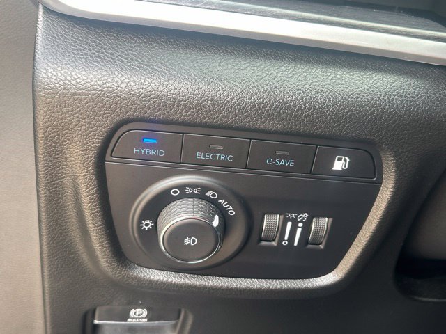 Used 2022 Jeep Grand Cherokee Limited 4xe w/ Luxury Tech Group II AWD/4WD image 30