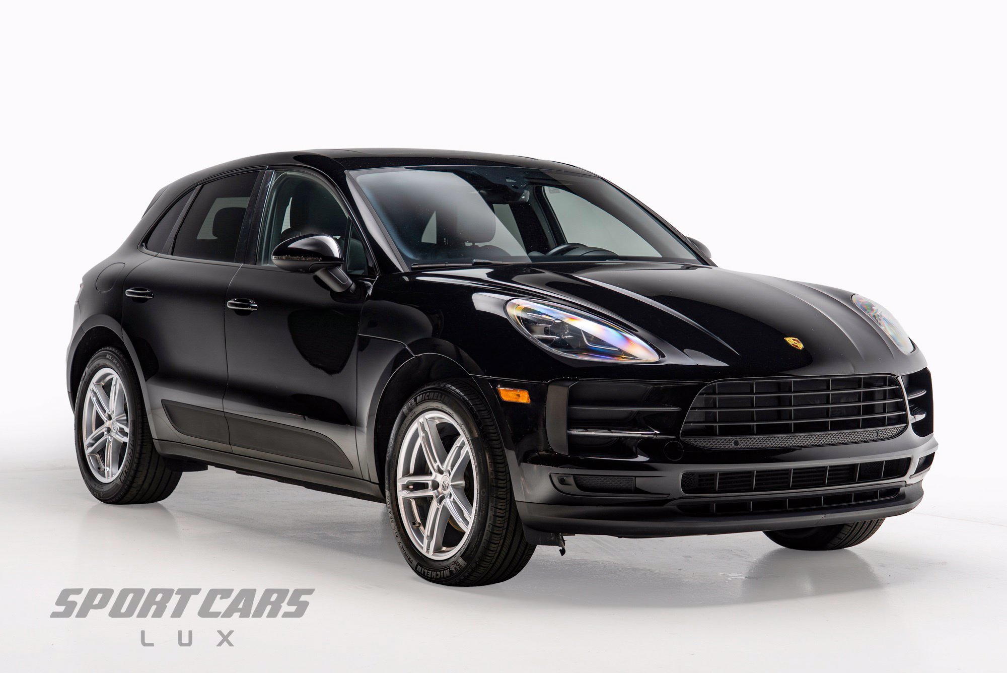 Used 2020 Porsche Macan AWD/4WD image 1