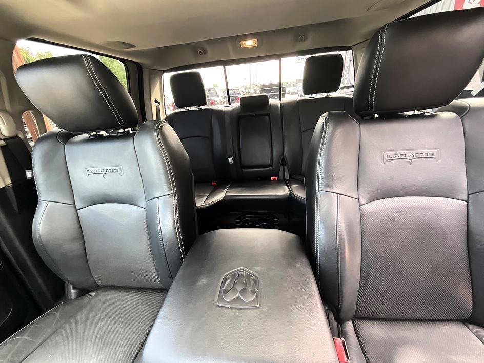 Used 2016 RAM 1500 Laramie w/ Convenience Group AWD/4WD image 39