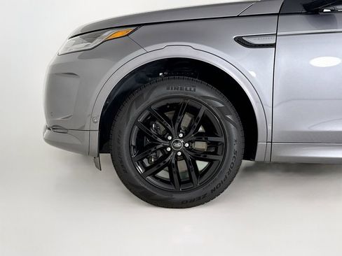 Used 2025 Land Rover Discovery Sport S image 25