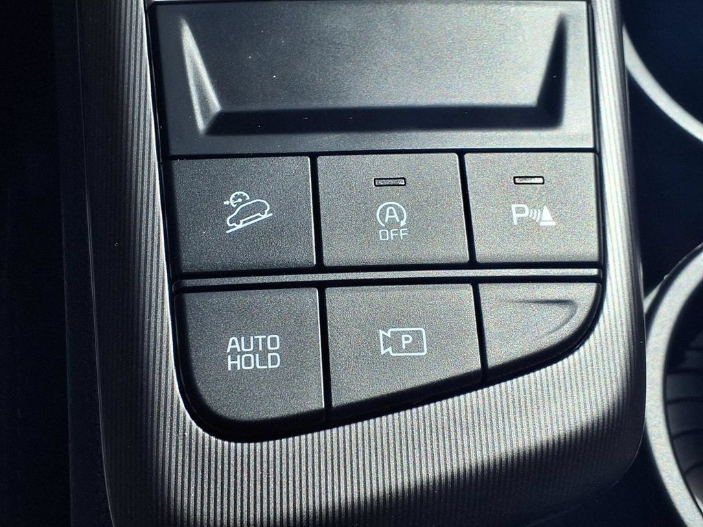 Certified 2026 Kia Sportage EX w/ EX Panorama Roof Package FWD image 8
