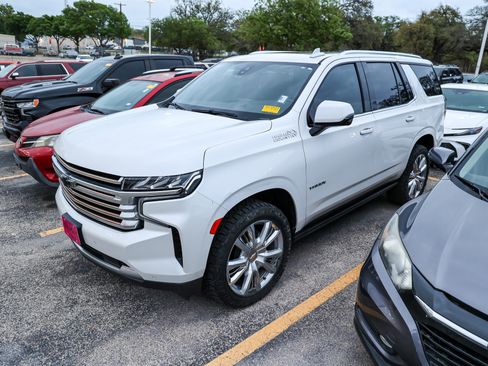 Used 2021 Chevrolet Tahoe High Country image 3