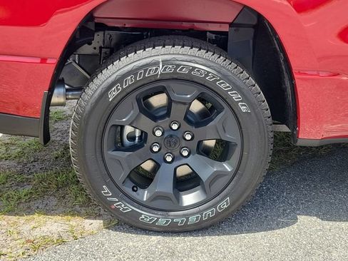 New 2026 RAM 1500 Express AWD/4WD image 5