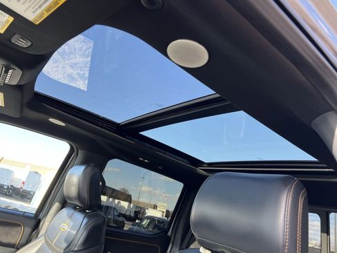 Used 2024 Ford F450 Platinum w/ FX4 Off-Road Package image 24