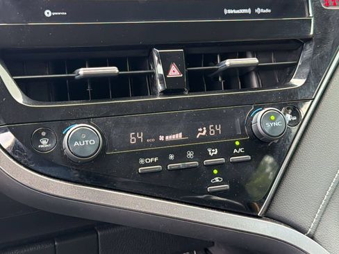 Used 2021 Toyota Camry XSE FWD image 27