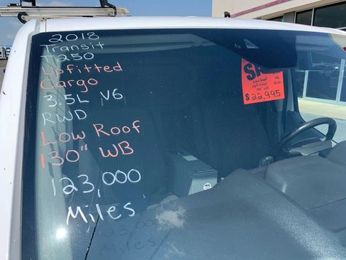 Used 2018 Ford Transit 250 130 Low Roof image 3