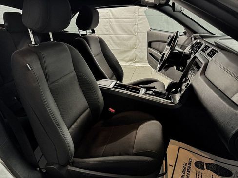 Used 2014 Ford Mustang Convertible image 14