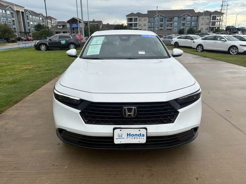 Certified 2025 Honda Accord LX image 3