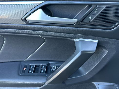 Certified 2024 Volkswagen Tiguan SE R-Line image 11