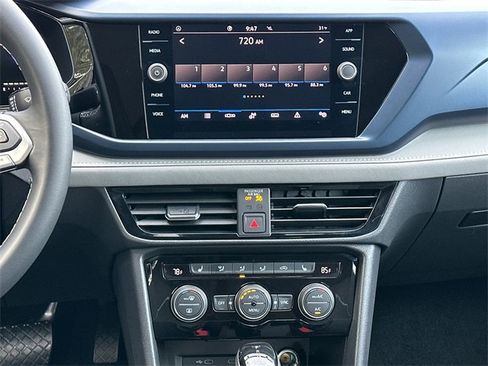 Used 2024 Volkswagen Taos SE image 26