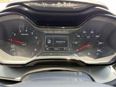 Used 2024 Chevrolet Trax LS w/ LS Convenience Package FWD image 31