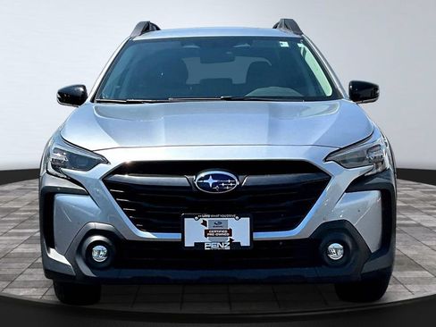 Used 2024 Subaru Outback Premium AWD/4WD image 2