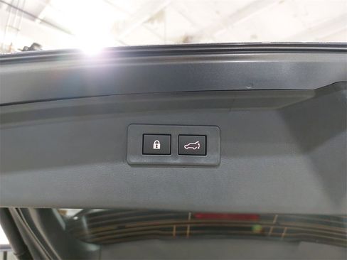 Used 2025 Subaru Outback Premium w/ Popular Package #1A image 14