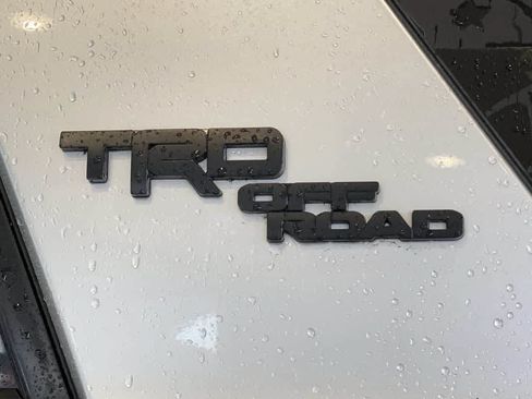 Used 2019 Toyota 4Runner TRD Off-Road AWD/4WD image 10