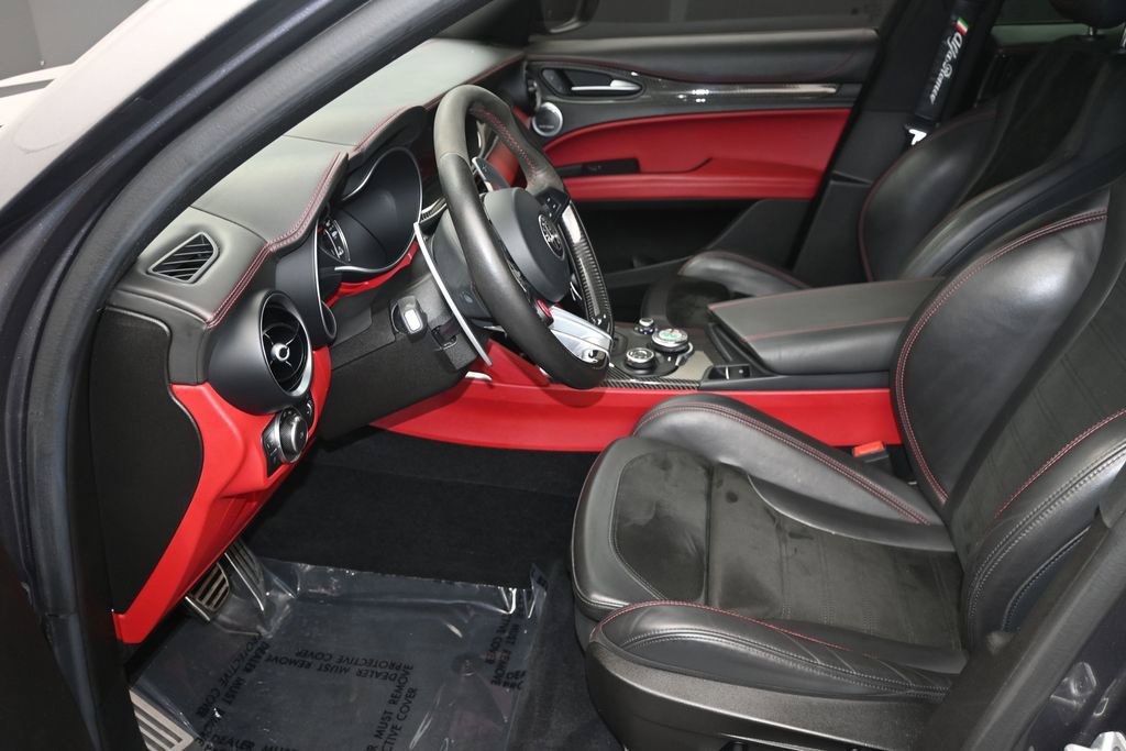 Used 2018 Alfa Romeo Stelvio Quadrifoglio w/ Driver Assist Dynamic Package AWD/4WD image 10