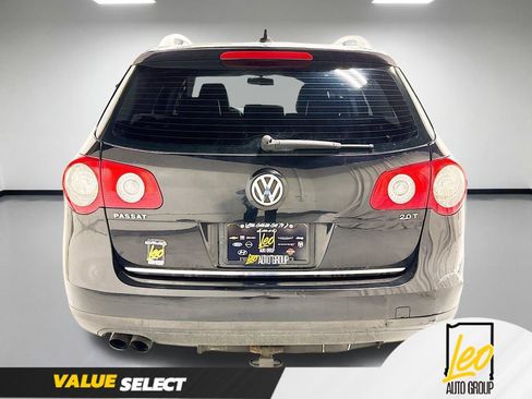 Used 2010 Volkswagen Passat Komfort FWD image 8