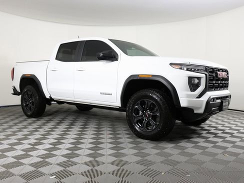 New 2025 GMC Canyon Elevation w/ Convenience Package image 3