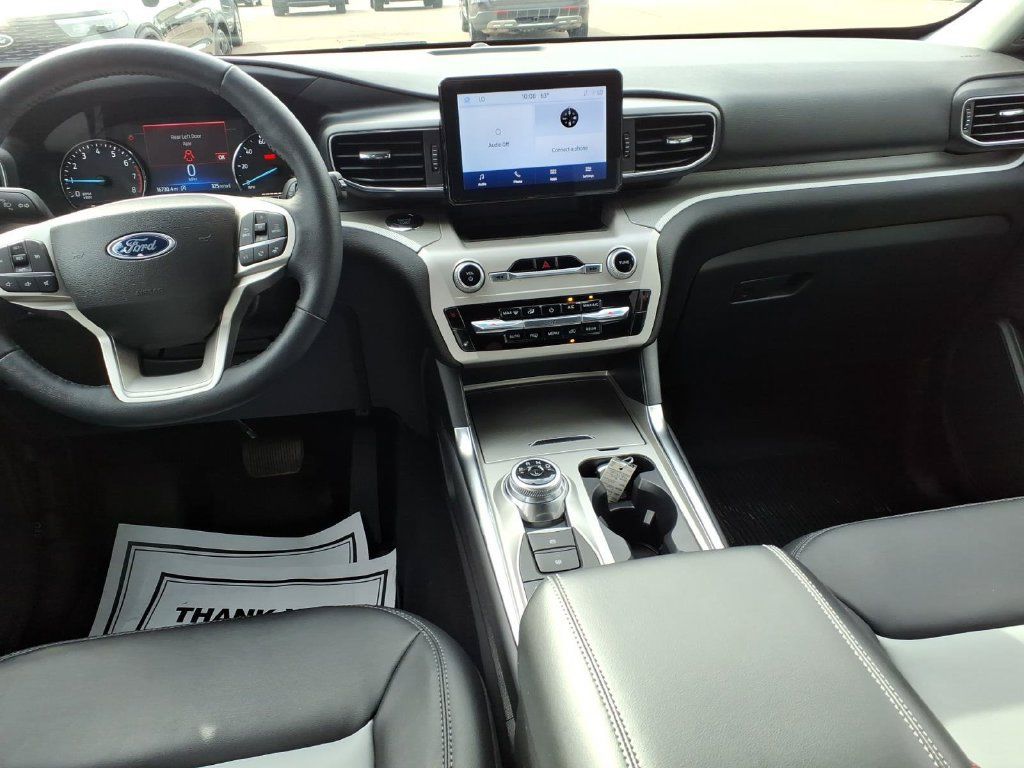 Certified 2023 Ford Explorer XLT w/ Equipment Group 202A AWD/4WD image 13