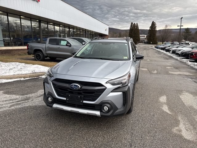 Used 2023 Subaru Outback Limited AWD/4WD image 4