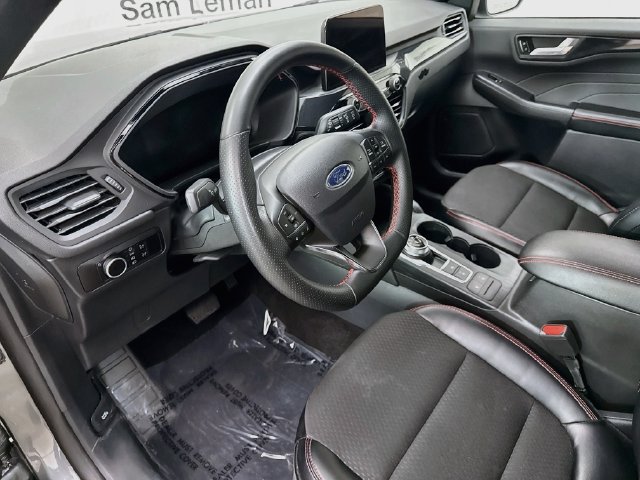 Certified 2025 Ford Escape ST-Line AWD/4WD image 9
