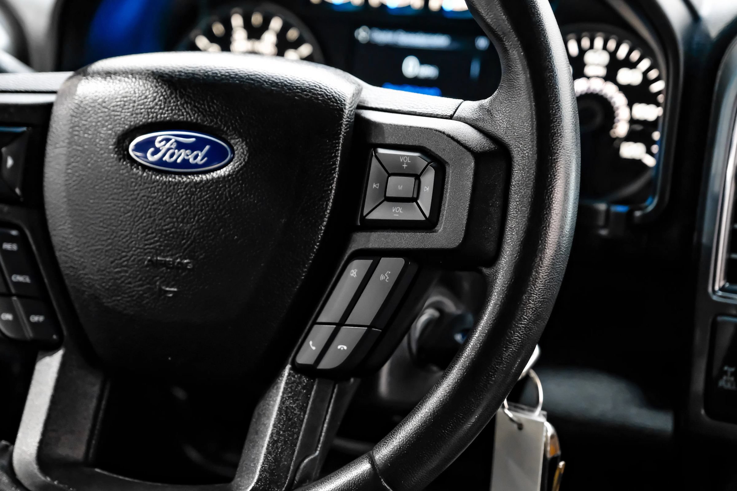 Used 2017 Ford F150 XLT w/ Equipment Group 302A Luxury AWD/4WD image 22