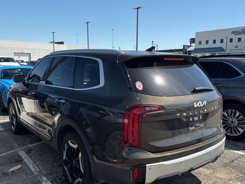 Used 2024 Kia Telluride S w/ S Sunroof Package AWD/4WD image 4