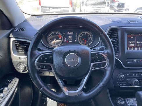 Used 2021 Jeep Cherokee Latitude Lux image 25