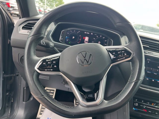 Used 2023 Volkswagen Tiguan SEL R-Line AWD/4WD image 13