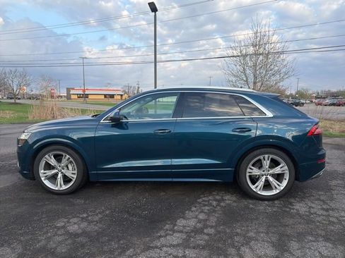 Used 2019 Audi Q8 Prestige AWD/4WD image 2