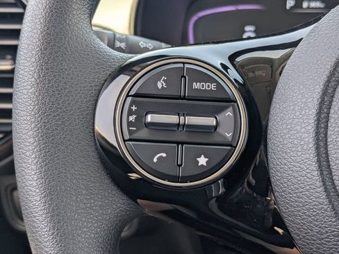 Certified 2025 Kia Soul S FWD image 29