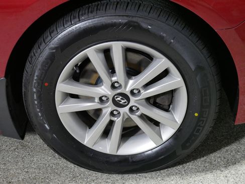 Used 2015 Hyundai Sonata SE image 15