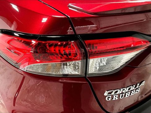 Used 2025 Toyota Corolla SE image 38