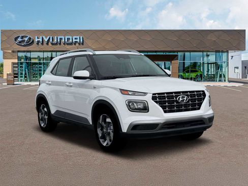 New 2026 Hyundai Venue SEL FWD image 11