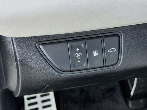 Used 2023 Genesis G70 2.0T w/ Sport Prestige Package AWD/4WD image 15