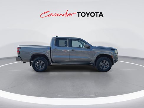 Used 2025 Nissan Frontier SV AWD/4WD image 9