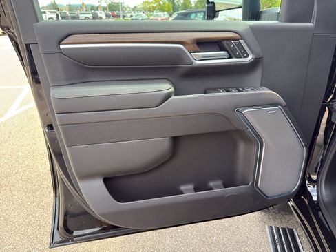 New 2026 Chevrolet Silverado 2500 High Country w/ High Country Premium Package AWD/4WD image 18