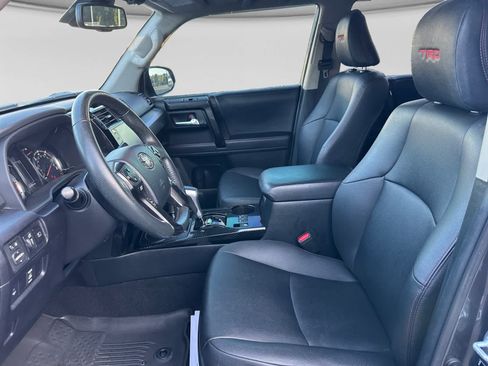 Used 2020 Toyota 4Runner TRD Off-Road Premium w/ Moonroof Package AWD/4WD image 10