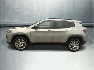 Used 2022 Jeep Compass Latitude AWD/4WD video 2
