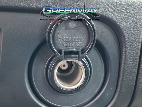 Used 2026 Nissan Frontier SV w/ SV Convenience Package RWD image 32