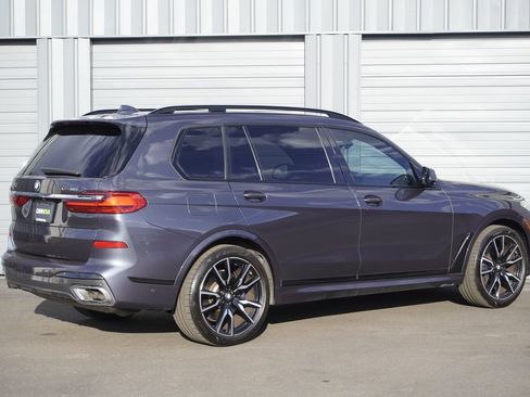 Used 2019 BMW X7 xDrive50i w/ M Sport Package AWD/4WD image 6