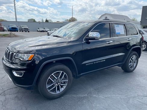 Used 2022 Jeep Grand Cherokee Limited image 2
