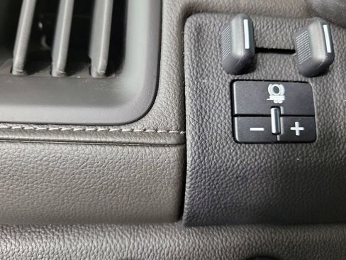 Used 2022 GMC Canyon Elevation w/ Elevation Premium Package AWD/4WD image 28