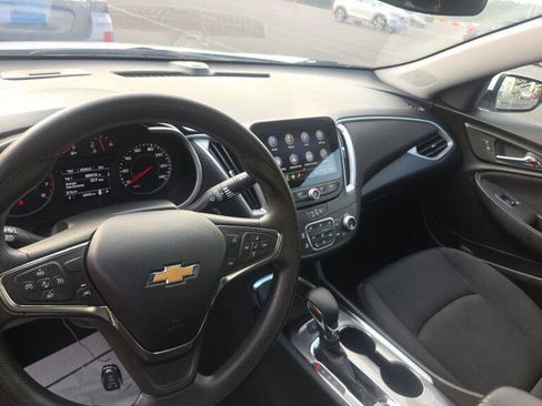 Used 2024 Chevrolet Malibu LT FWD image 12
